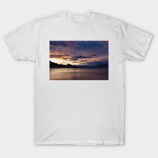 Vibrant Sunset Sky View of Okanagan Lake and Mountains in Summer T-Shirt